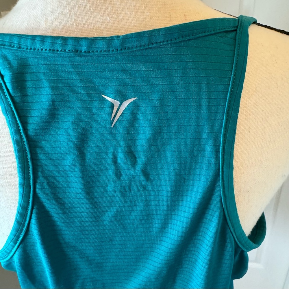 Old Navy Loose Fit Activewear Racerback Turquoise Tank Top Size M. - Picture 5 of 6